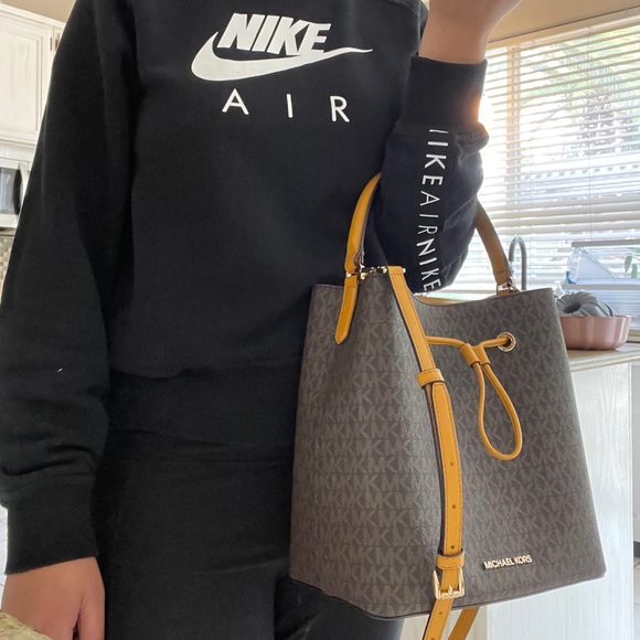 New 💝 Mk logo shoulder bag - Picture 8 of 10